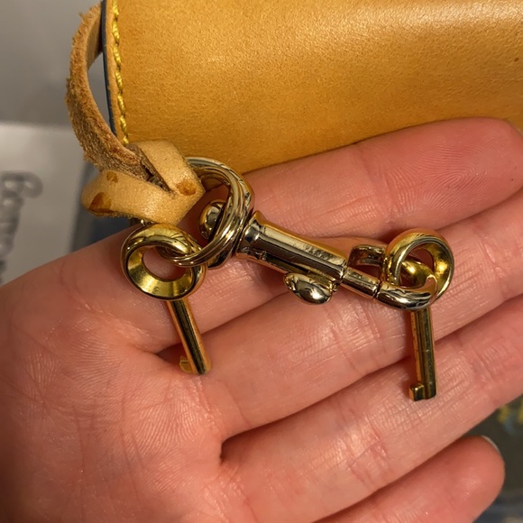 Vintage Dooney & Bourke bag - with working lock - Picture 5 of 10